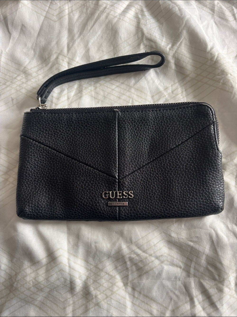 Guess Wristlet
